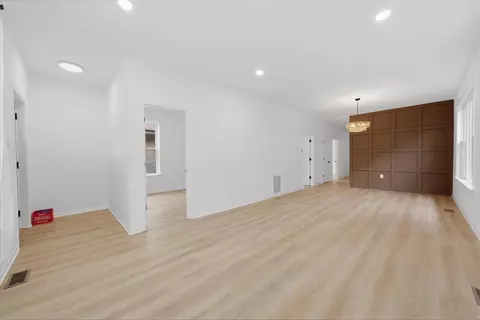 Entry Way - 6029 S Artesian Ave, Chicago, IL 60629 photo 1 of 1