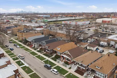View/Area - 6029 S Artesian Ave, Chicago, IL 60629 photo 2 of 3