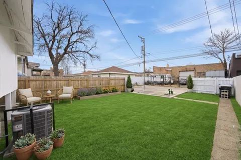 Exterior - 6029 S Artesian Ave, Chicago, IL 60629 photo 2 of 4