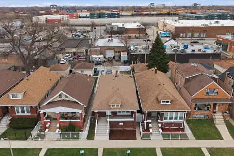 View/Area - 6029 S Artesian Ave, Chicago, IL 60629 photo 1 of 3