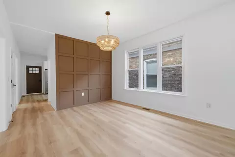 Living - 6029 S Artesian Ave, Chicago, IL 60629 photo 4 of 6