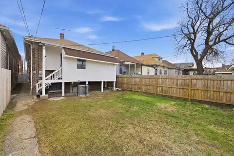 Exterior - 6029 S Artesian Ave, Chicago, IL 60629 photo 3 of 4