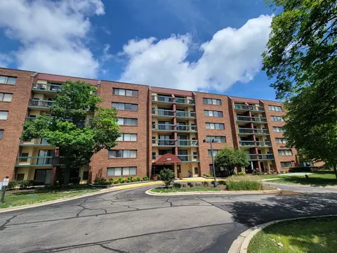 1800 Huntington Blvd #AE507, Hoffman Estates, IL 60169