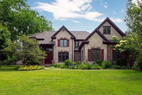 901 Kenton Rd, Deerfield, IL 60015
