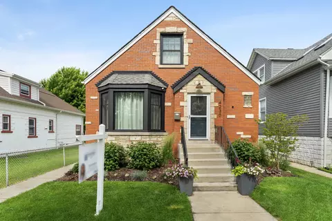 4230 N Moody Ave, Chicago, IL 60634