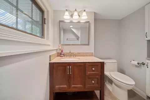 Bath - 1530 Central Ave, Deerfield, IL 60015 photo 1 of 3