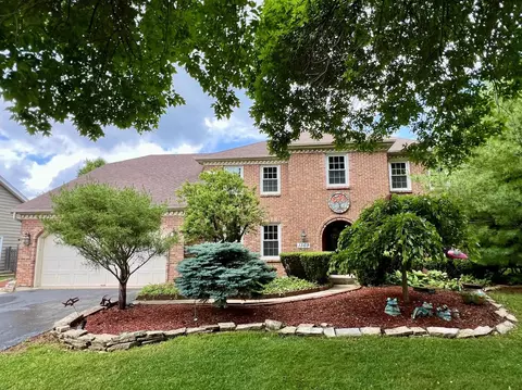1369 Ginger Ln, Naperville, IL 60565