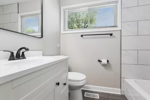 Bath - 453 Tomahawk St, Park Forest, IL 60466 photo 1 of 3