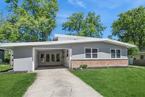 453 Tomahawk St, Park Forest, IL 60466