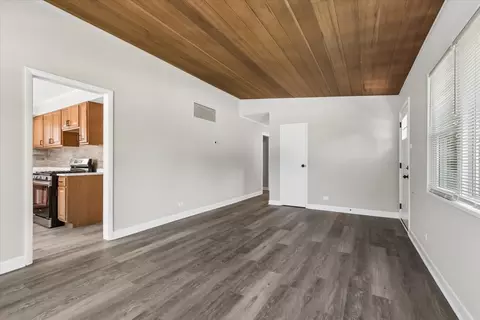 Living - 453 Tomahawk St, Park Forest, IL 60466 photo 1 of 2