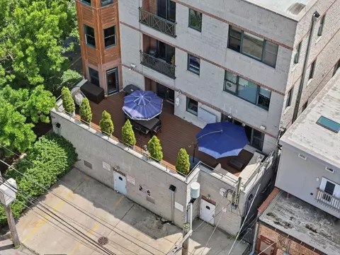 Exterior - Undisclosed, Chicago, IL 60657 photo 6 of 8