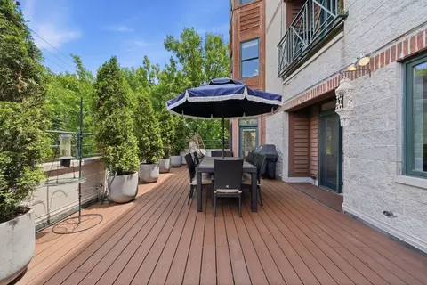 Exterior - Undisclosed, Chicago, IL 60657 photo 5 of 8