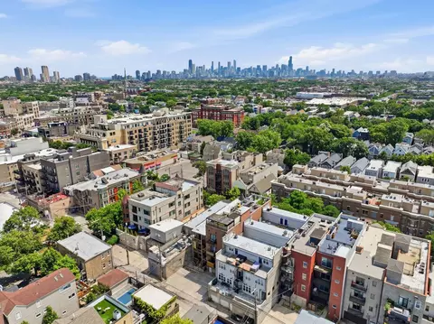 View/Area - Undisclosed, Chicago, IL 60657 photo 3 of 3