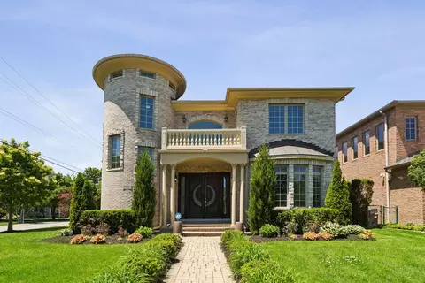 7000 N Kilpatrick Ave, Lincolnwood, IL 60712