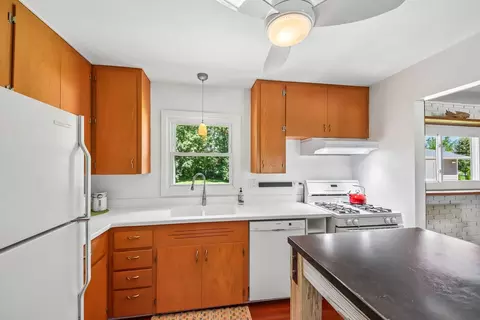 Kitchen - 320 Illinois Blvd, Hoffman Estates, IL 60169 photo 2 of 3