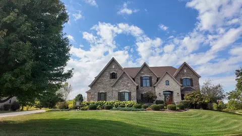 7542 Thornhill Ct, Yorkville, IL 60560