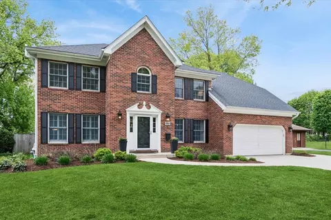 602 Gray St, Geneva, IL 60134