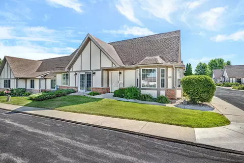 1820 Willow Circle Dr #1820, Crest Hill, IL 60403