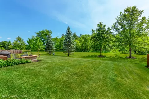 Exterior - 1902 Doolin Ave, Mchenry, IL 60050 photo 7 of 10