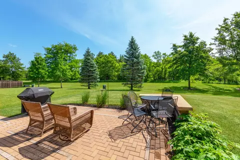 Exterior - 1902 Doolin Ave, Mchenry, IL 60050 photo 6 of 10