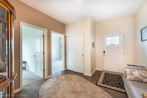 Entry Way - 1902 Doolin Ave, Mchenry, IL 60050 photo 1 of 1