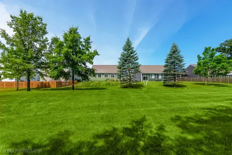 Exterior - 1902 Doolin Ave, Mchenry, IL 60050 photo 9 of 10