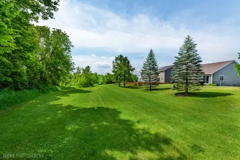 Exterior - 1902 Doolin Ave, Mchenry, IL 60050 photo 10 of 10