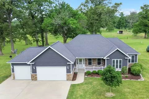 17055 N 1112 East Rd, Pontiac, IL 61764