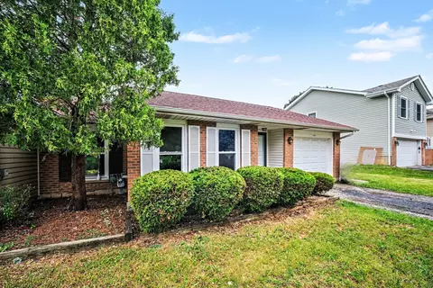 128 Majestic Dr, Lombard, IL 60148