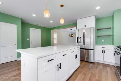 Kitchen - 2616 S 11th Ave, Broadview, IL 60155 photo 4 of 4