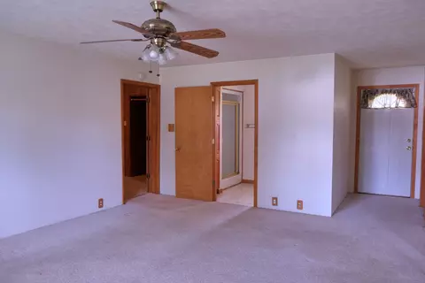 Living - 602 W Ray Ave, Christopher, IL 62822 photo 6 of 6