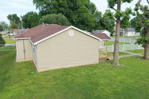 Other - 602 W Ray Ave, Christopher, IL 62822 photo 5 of 13