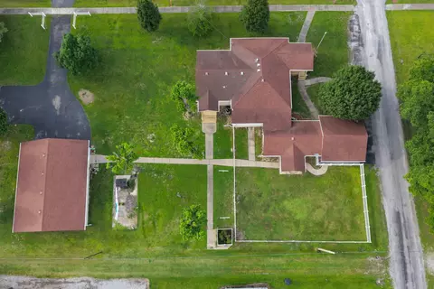 View/Area - 602 W Ray Ave, Christopher, IL 62822 photo 3 of 6