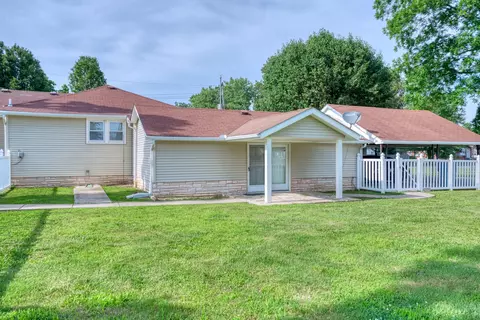 Exterior - 602 W Ray Ave, Christopher, IL 62822 photo 11 of 17