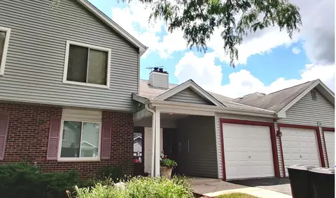 7030 Barrington Ct #204, Woodridge, IL 60517