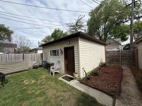 Exterior - 4136 W Cornelia Ave, Chicago, IL 60641 photo 3 of 3