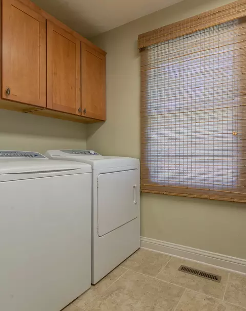 Other - 1021 Bertram Dr, Freeport, IL 61032 photo 3 of 10