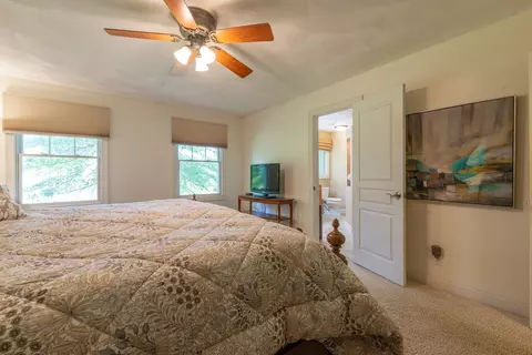 Bedroom - 1021 Bertram Dr, Freeport, IL 61032 photo 2 of 3