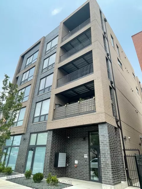 2342 W Adams St #402, Chicago, IL 60612