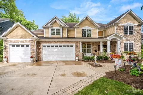 706 Wehrli Dr, Naperville, IL 60540