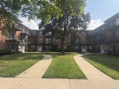 6855 N Northwest Hwy #2D, Chicago, IL 60631