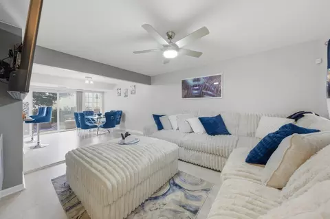 Living - 1763 Edith Ln, Aurora, IL 60504 photo 2 of 2