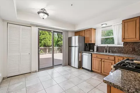 Kitchen - 115 Windjammer Ln, Third Lake, IL 60030 photo 1 of 3
