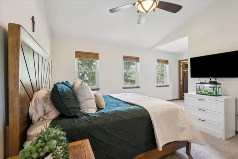 Bedroom - 115 Windjammer Ln, Third Lake, IL 60030 photo 1 of 4