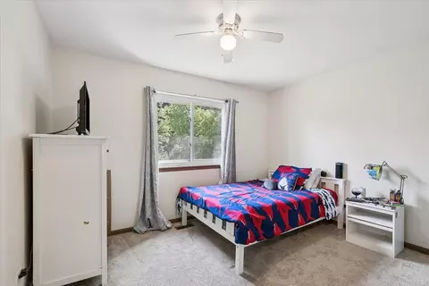 Bedroom - 115 Windjammer Ln, Third Lake, IL 60030 photo 3 of 4