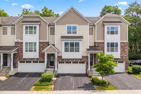 862 W Chase Ln, Palatine, IL 60067