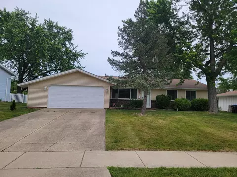 132 W Hartford Dr, Schaumburg, IL 60193
