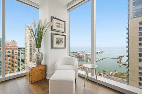 View/Area - 363 E Wacker Dr #2708, Chicago, IL 60601 photo 1 of 5