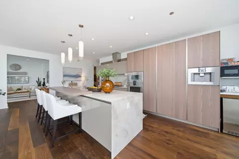 Kitchen - 363 E Wacker Dr #2708, Chicago, IL 60601 photo 3 of 7