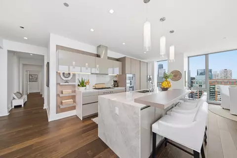 Kitchen - 363 E Wacker Dr #2708, Chicago, IL 60601 photo 1 of 7